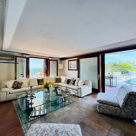 Vila Yourhome - Lian *