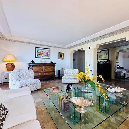 Vila Yourhome - Lian