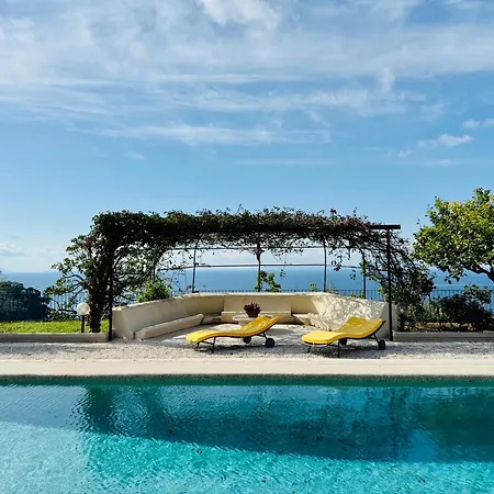 Yourhome - Lian Vila