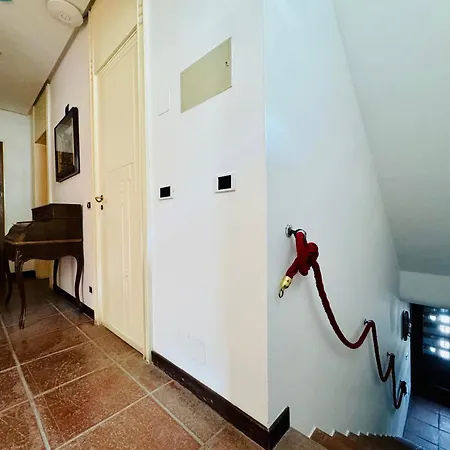 Yourhome - Lian Vila *