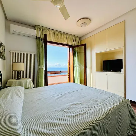 Yourhome - Lian Vila *
