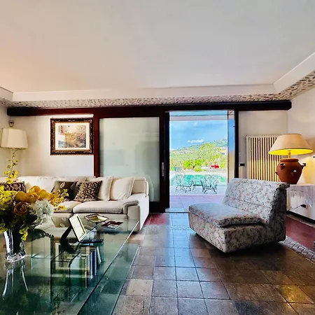 Yourhome - Lian Vila *